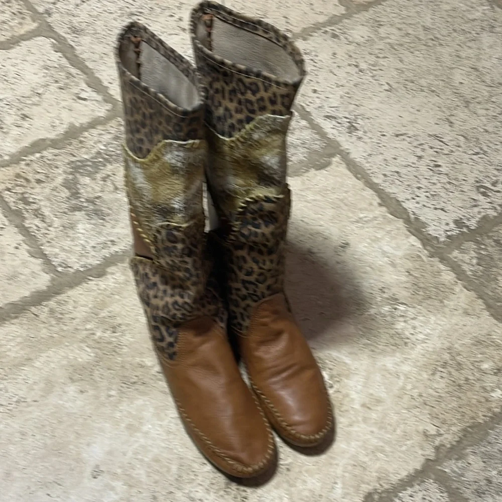 KMB ANTHROPOLOGY LEATHER BOOTS SIZE 7 In EXCELLENT SHAPE - Picture 4 of 9